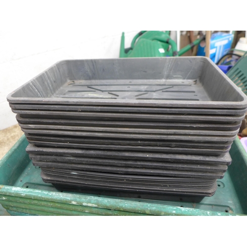 2168 - A large quantity of assorted plastic plant trays