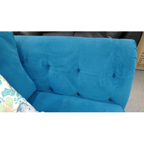 1453 - A turquoise velvet love seat - manufacturer's return