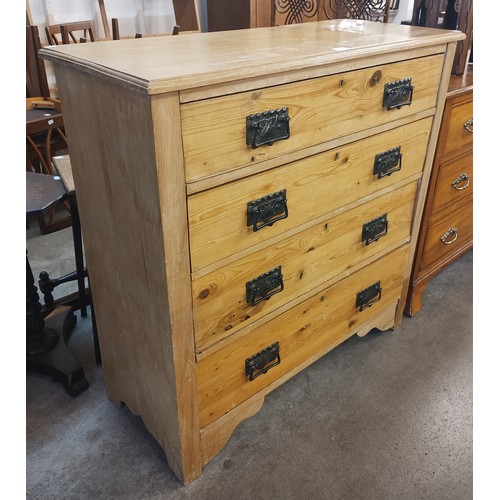 179 - A Victorian pine chest of drawers