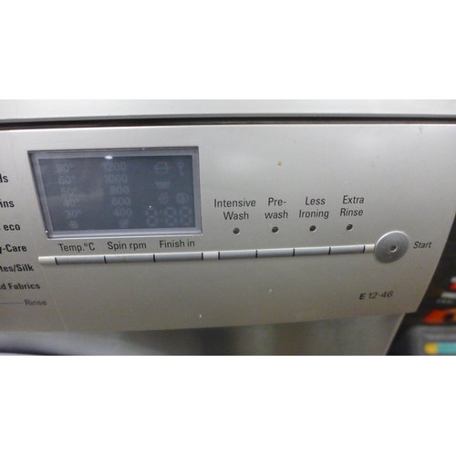 2107 - A Siemens WM12E46SGB/02, 220-240V washing machine