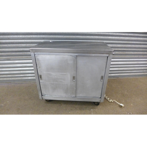 2137 - An electric heated catering trolley