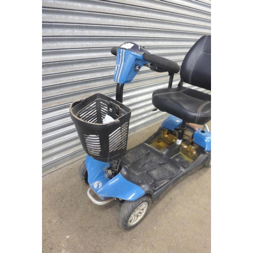 2147 - A Vista DX 4 wheel mobility scooter - with key (no battery or charger)