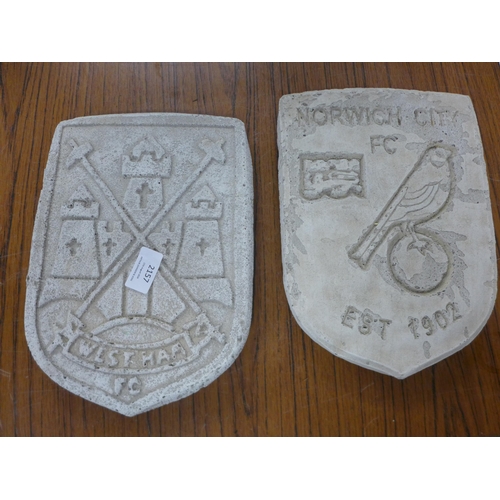 2157 - A stone effect concrete Norwich City FC wall plaque and a stone effect concrete West Ham FC wall pla... 