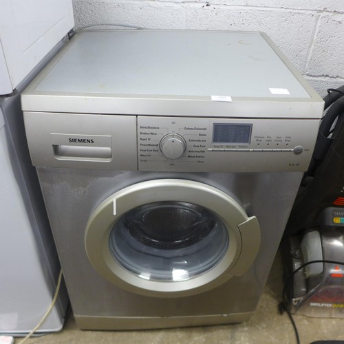 2107 - A Siemens WM12E46SGB/02, 220-240V washing machine