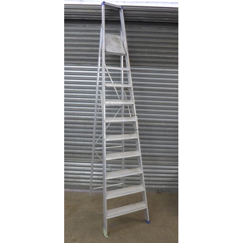 2116 - A Werner 11 rung aluminium step ladder