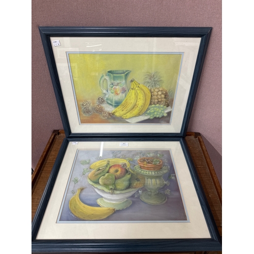 307 - Assorted prints and pictures, including still lifes of fruit, etc.