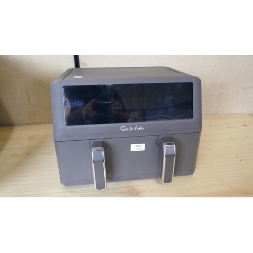 6037 - Sur La Table Air Fryer (329-126)   * This lot is subject to vat