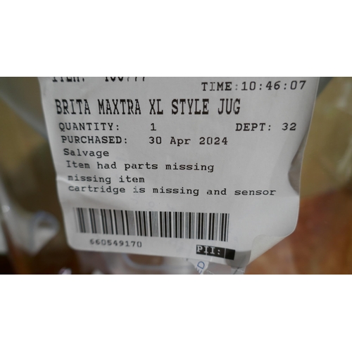 6048 - Two Brita Maxtra Xl Style 3.6L Jugs and Brita Maxtra Pro Filters (329-136,175,176)   * This lot is s... 