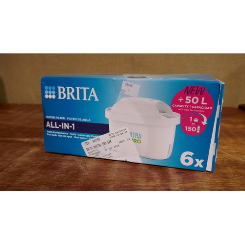 6048 - Two Brita Maxtra Xl Style 3.6L Jugs and Brita Maxtra Pro Filters (329-136,175,176)   * This lot is s... 