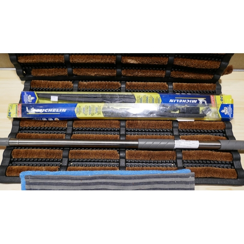 6122 - Two Michelin Hyrdroedge Wiper blades 20