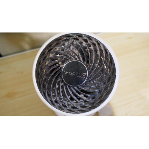 6320 - Iris Woozoo Desk Fan - No Remote  (329-220)   * This lot is subject to vat