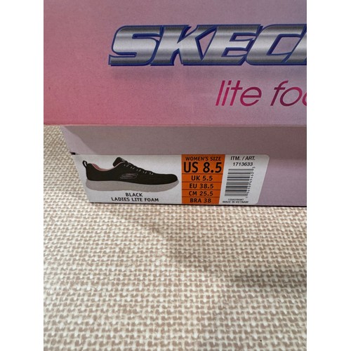 6278 - A pair of Skechers ladies lite foam black and pink trainers ( UK size 5.5) with box ( 329)  * This l... 