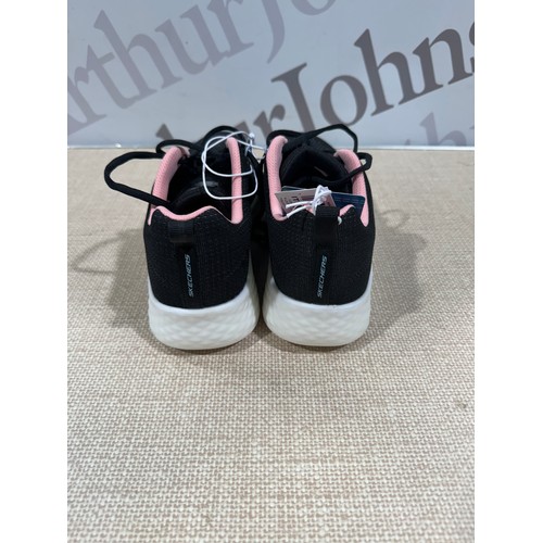 6278 - A pair of Skechers ladies lite foam black and pink trainers ( UK size 5.5) with box ( 329)  * This l... 