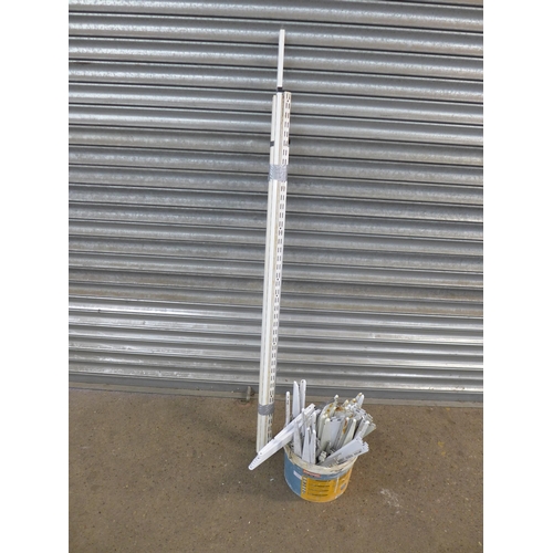 2263 - A quantity of shelving brackets