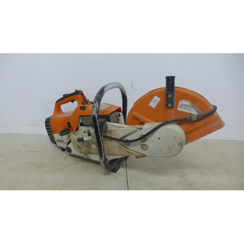 2011 - A Stihl TS400 petrol driven stone cut-off saw