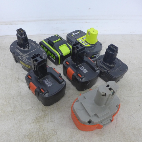 2018 - A Tesco SD482G mini drill, a WorkX WX14DD, 14.4V drill with battery and charger in case and a quanti... 