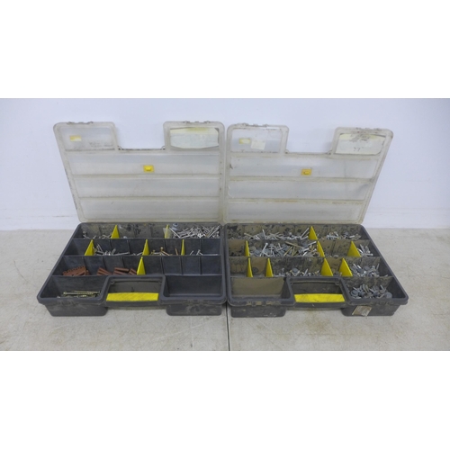 2019 - 2 Stanley organizer trays with a quantity of various screws