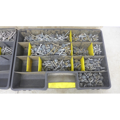 2019 - 2 Stanley organizer trays with a quantity of various screws