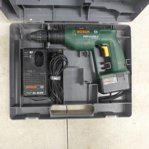 2021 - A Bosch PSB 9.6 VES-2, 9.6V power drill with battery and charger