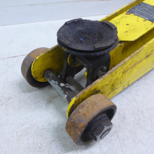 2028 - An Eversure 2 ton hydraulic trolley jack