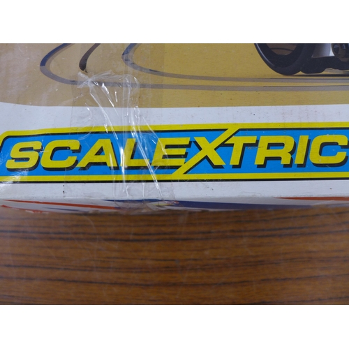 2246 - A Scalextric team GB Velodrome cycling set