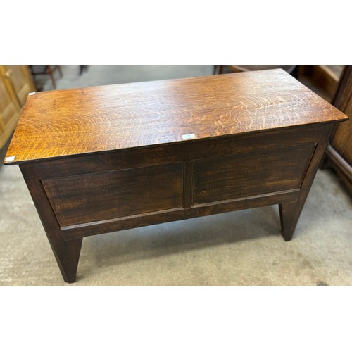 148 - An oak blanket box