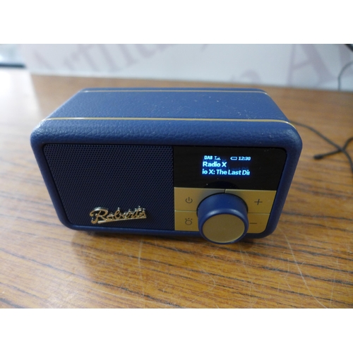 2090 - A Quantity of assorted radios including a Roberts Revival Petite DAB+/FM RDS Bluetooth digital radio... 