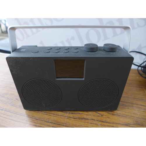 2090 - A Quantity of assorted radios including a Roberts Revival Petite DAB+/FM RDS Bluetooth digital radio... 