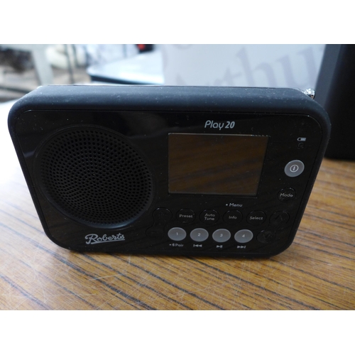 2100 - A quantity of assorted radios including a Sandstrom retro style Bluetooth DAB radio, an Asda DAB+ ra... 