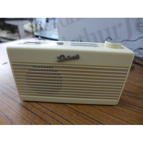 2101 - A quantity of assorted radios including a Roberts Sound 48 CD player radio, a Joules Dexter DAB/FM r... 