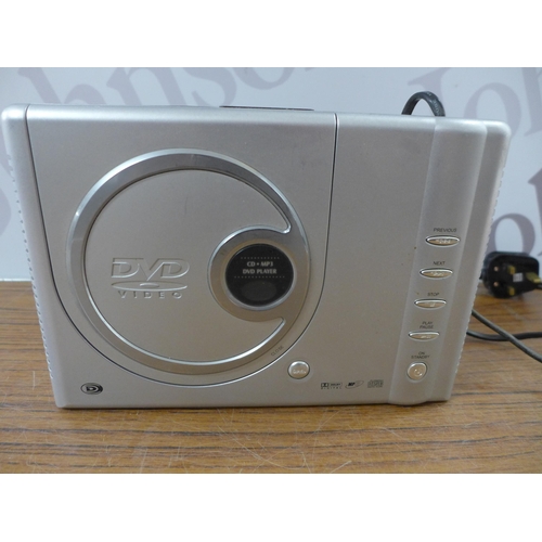 2101 - A quantity of assorted radios including a Roberts Sound 48 CD player radio, a Joules Dexter DAB/FM r... 