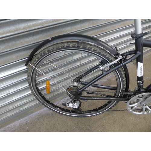 2115 - A B-Twin Original 520 aluminium framed City Bike with mudguards and stand  * Police repossession