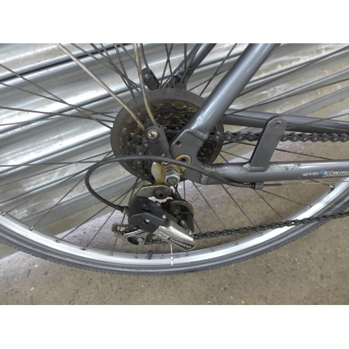 2116 - An Apollo Highway aluminium touring bike with mudguards   * Police repossession