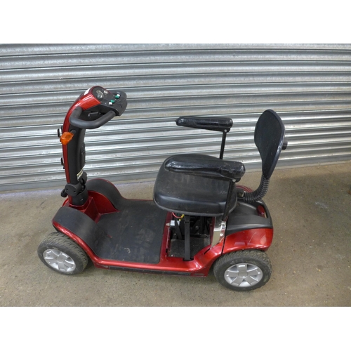 2125 - A Pride 4-wheel mobility scooter with battery and key included