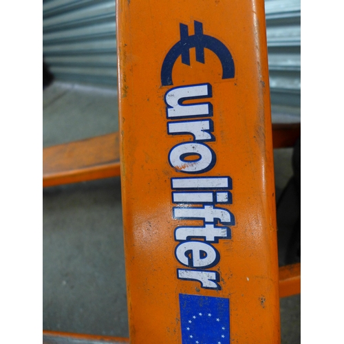 2129 - A Euro Lifter pallet truck with a 2500kg lifting capacity