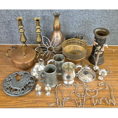 350 - Assorted metalwares