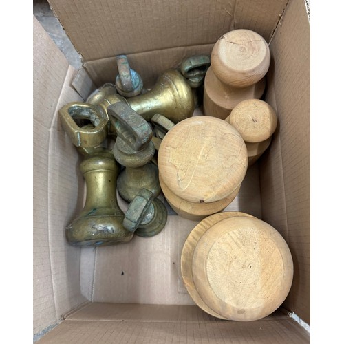 237 - Assorted brass and wooden weights