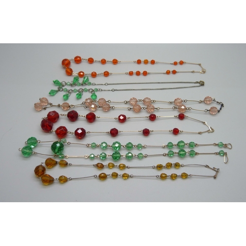 1003 - Six vintage necklaces