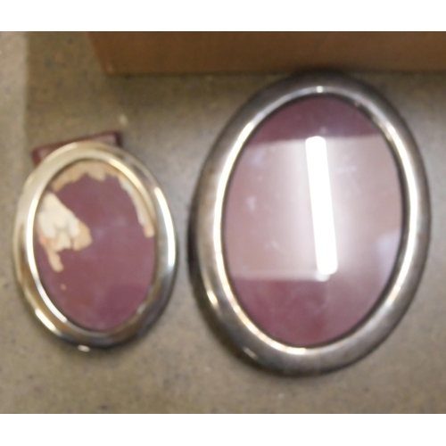 1069 - Plated flatware, two oval photograph frames, etc. **PLEASE NOTE THIS LOT IS NOT ELIGIBLE FOR IN-HOUS... 