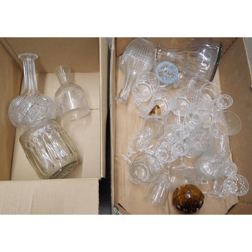 1099 - Two boxes of mixed crystal and glass **PLEASE NOTE THIS LOT IS NOT ELIGIBLE FOR IN-HOUSE POSTING AND... 