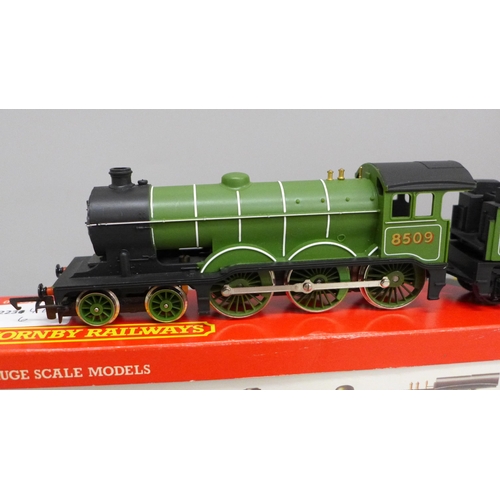 623 - A Hornby Railways R866 LNER Class B12/3 4-6-0, boxed