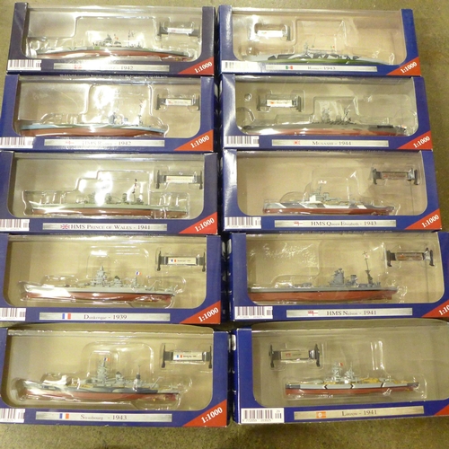 687 - Ten Warships of WWII Collection model ships, boxed