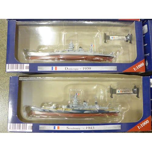 687 - Ten Warships of WWII Collection model ships, boxed