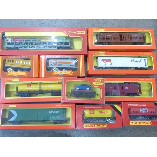 732 - Hornby OO gauge model rail; eleven boxed wagons