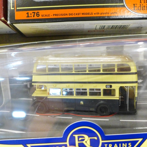 754 - A collection of EFE coaches and buses, boxed