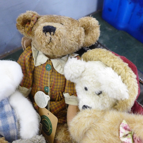 757 - A collection of Boyds bears, all with tags except one (16)