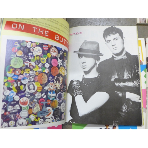 758 - A collection of Smash Hits magazines from 1982 to 1986, (issues for 10-9-86 to 23-9-86, 24-9-86 to 7... 