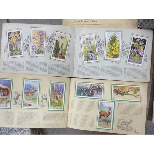 772 - A large quantity of cigarette cards and some tea cards