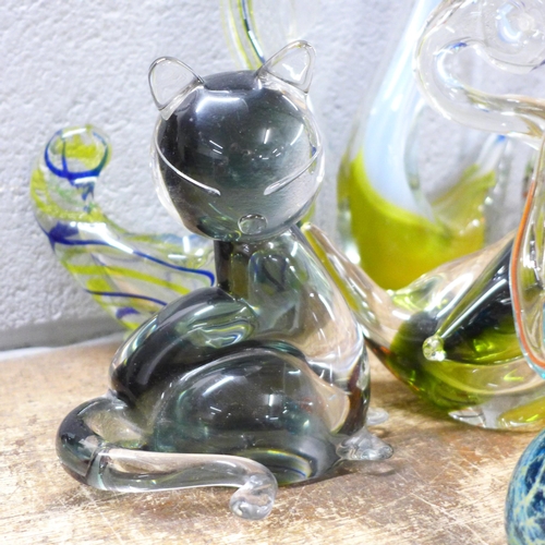 790 - Murano, Mdina and other glass, mainly bird figures