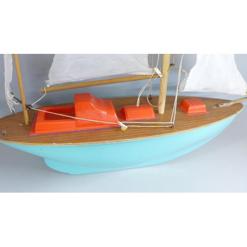 793 - A Bowman Jenkins Lively Lady pond yacht, boxed